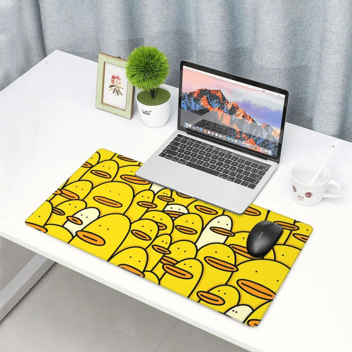 Yellow Laptop Accessories - Großes Mauspad mit Cartoon-Motiv Gelbe Gummi-Ente